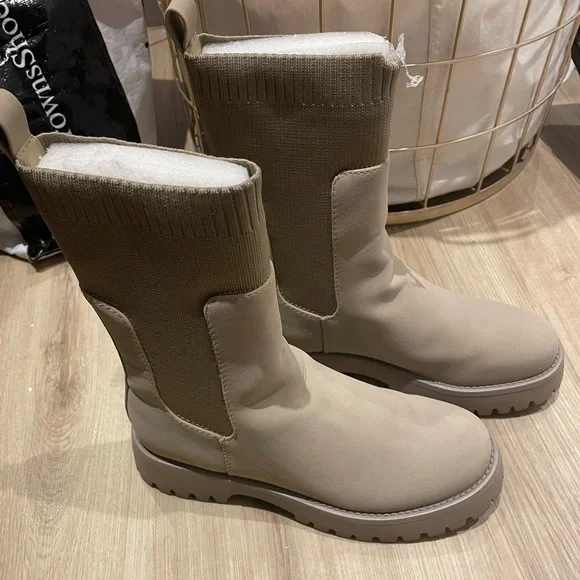 Women’s Fall Boot - Picture 2 of 4